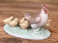 Lladro Nao figurine " Hen with