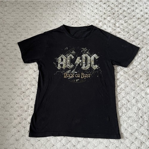 Large shirt rock or - large,