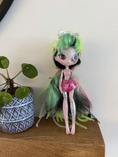 Rare MGA Novi Stars Muneca