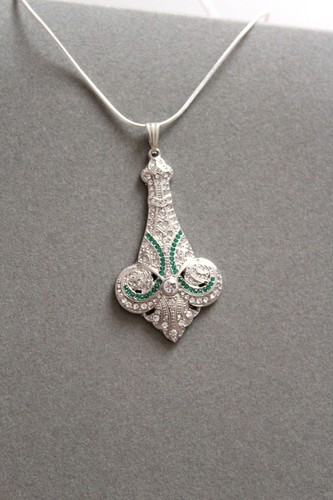 Art deco necklace emerald