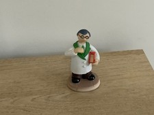 Robert Harrop CAMBERWICK GREEN CGFG11 MR CRESWELL QUALITY BISCUITS