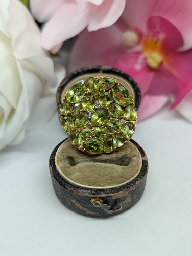 18ct large peridot lilypad - 18ct,