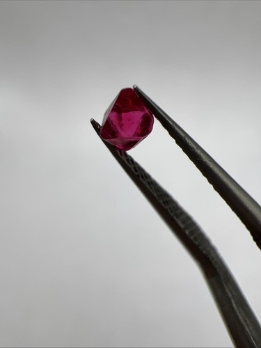 Beautiful perfect red spinel - beautiful,