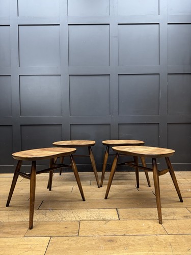 Set ercol elm stools - of,