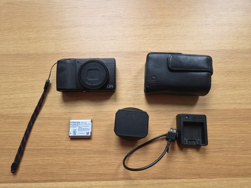 Ricoh iii compact camera - ricoh, gr