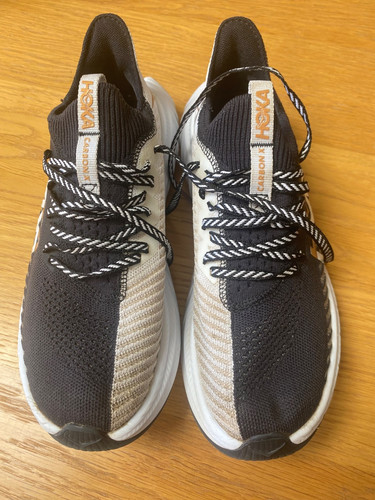 Hoka carbon size 5 - carbon,