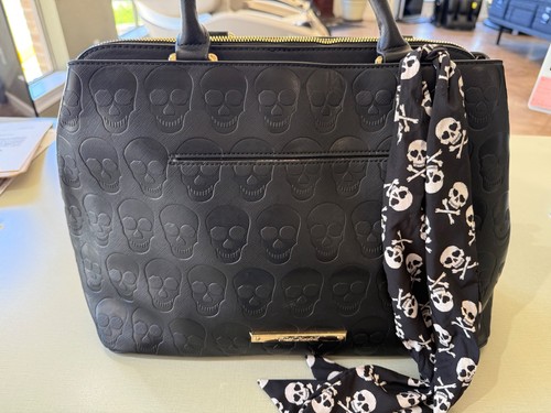 Betsey johnson skulls - betsey,