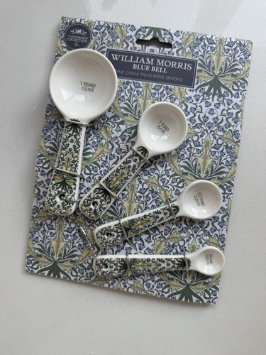 William morris blue bell - -,