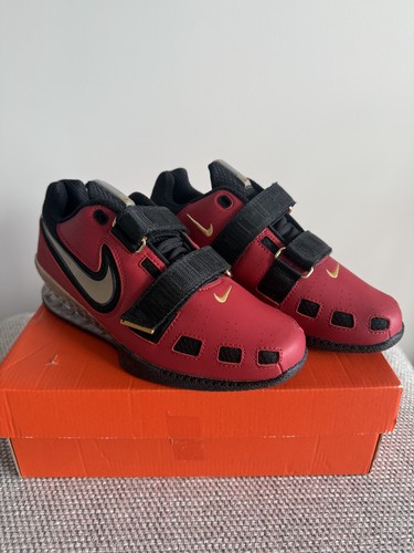 Brand new 6 - 5.5/us, nike