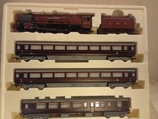 00 Hornby R2370 'The Royal