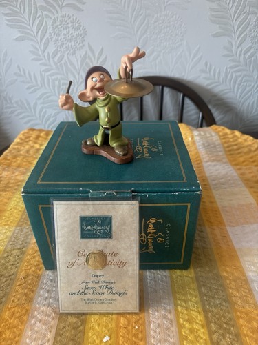 Wdcc disney snow white - wdcc,
