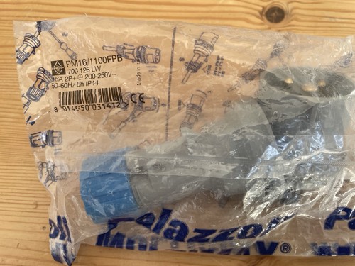16a commando plug 240v 44 - 16a,