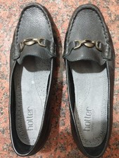 Ladies flat black leather