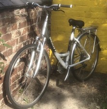 GIANT EXPRESSION DX WOMEN’S BICYCLE BIKE (size S) FULLY SERVICED NEW SHIFTERS