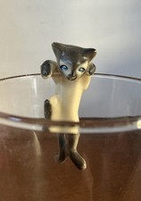 BESWICK SIAMESE CLIMBING CAT # 1677 by Albert Hallam. Retro 60's Vintage