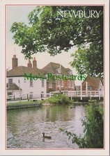 Berkshire Postcard - Newbury Swing Bridge and Cottages RR20100