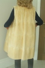 MUSQUASH GILET Stunning Ivory