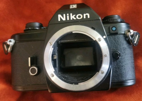 Nikon 35mm slr - em,
