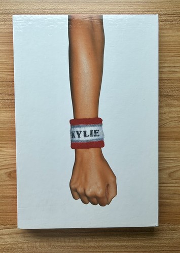 Kylie minogue hardcover - kylie,