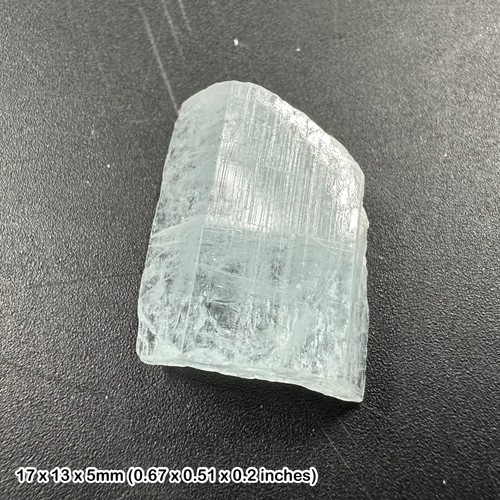 Aquamarine crystal raw - crystal,, rough