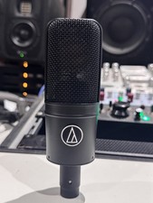 Audio-Technica AT4040  Cardioid Condenser Microphone with AT8449a shock mount 