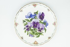 Royal Albert The Queen