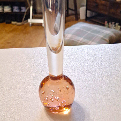 Clear pink bubble - &,