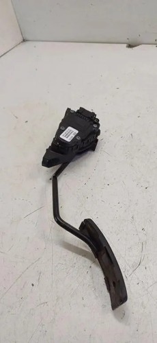Volvo s40 throttle pedal - volvo, i