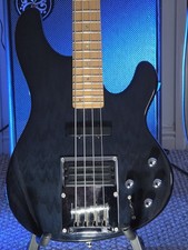 IBANEZ ATK400 BASS (Stingray
