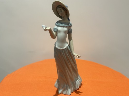 Nao lladro the - lladro, “the
