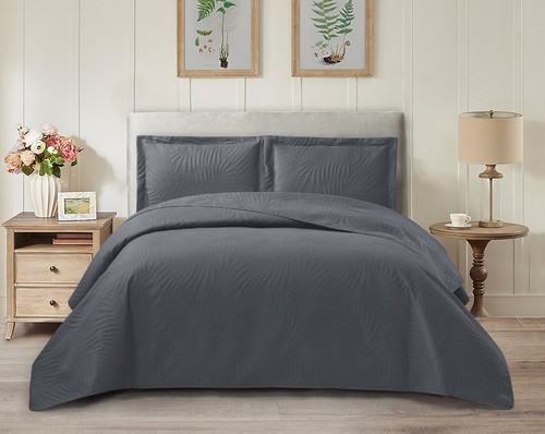 Piece quilted bedspread - 3,