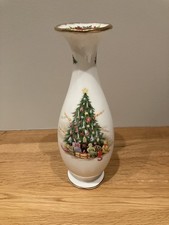 ROYAL ALBERT OLD COUNTRY ROSES * CHRISTMAS MAGIC* *  19CMS BUD VASE