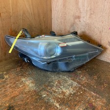 Toyota Auris Headlight
