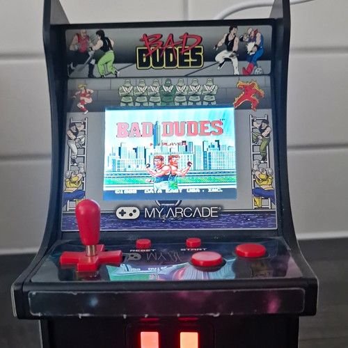 Arcade bad dudes - bad,