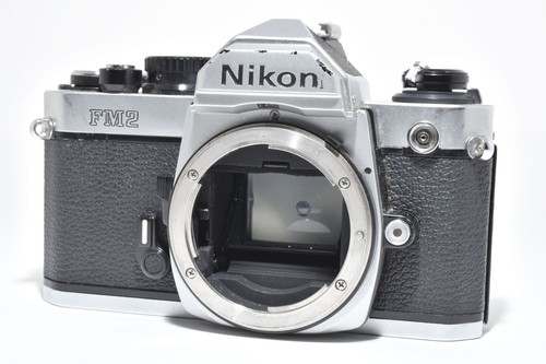 Near mint nikon fm2n - nikon,