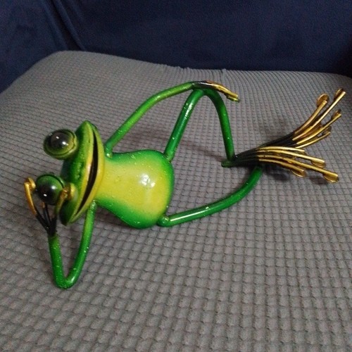 Metal lazy frog sculpture - metal,