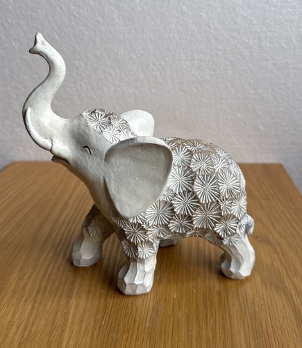 White resin elephant figurine - white,