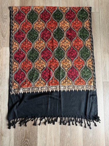 Genuine kashmiri ari work - genuine,