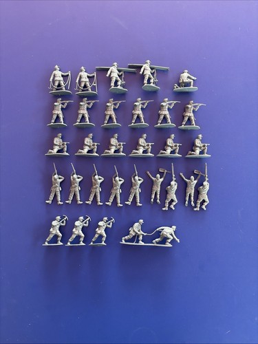 Airfix toy soldiers - airfix,