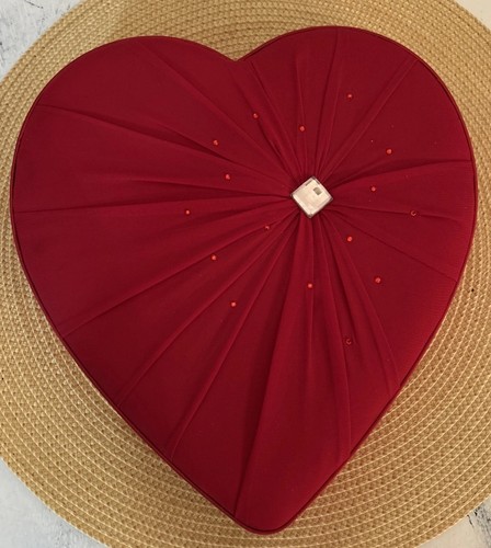 Vtg godiva heart chocolate - vtg,