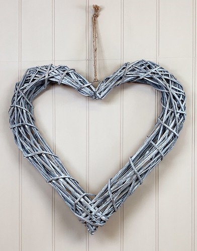 Rustic rattan heart 50cm - rustic,