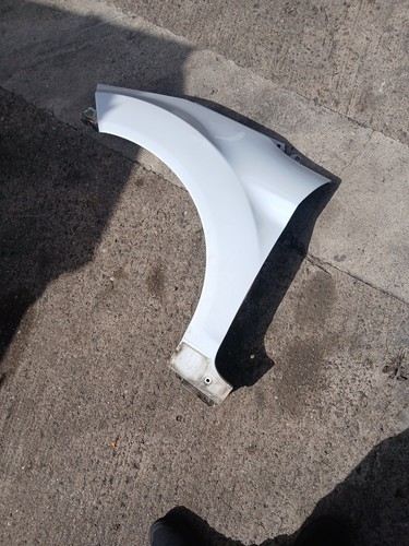 Ford fiesta mk7 front wing - ford,