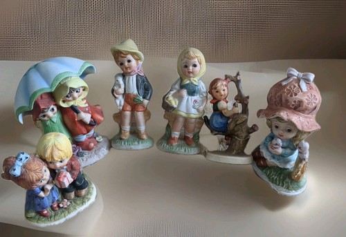 Kitsch boy girl ornaments - kitsch,