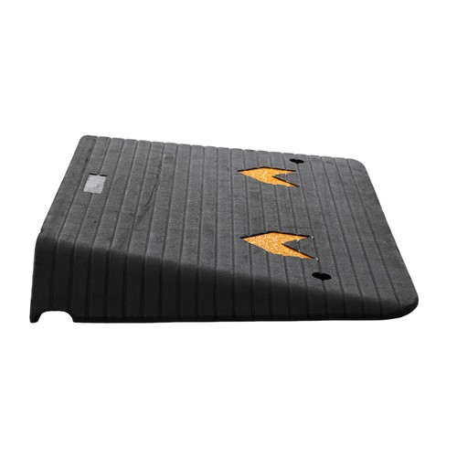 Wear resistant rubber kerb - wear-resistant,