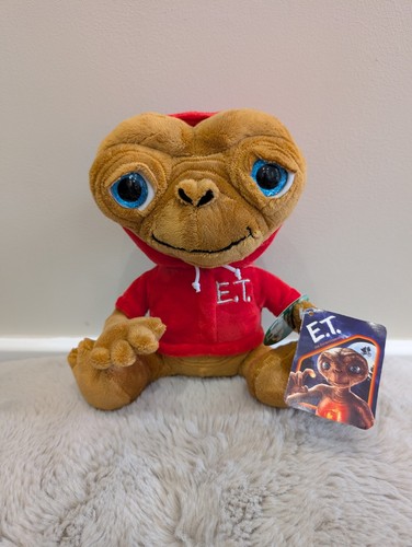 Extra terrestrial alien - extra,
