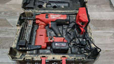 Milwaukee M18FFUS-302C 18V Fuel Fencing Stapler + 5.0Ah battery