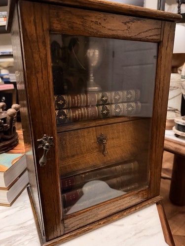 Antique oak tabletop display - oak,