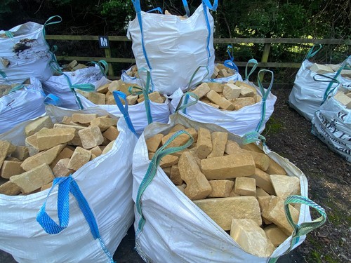Cotswold building stone - building,