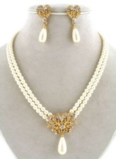 Bridal Pearl Heart Necklace