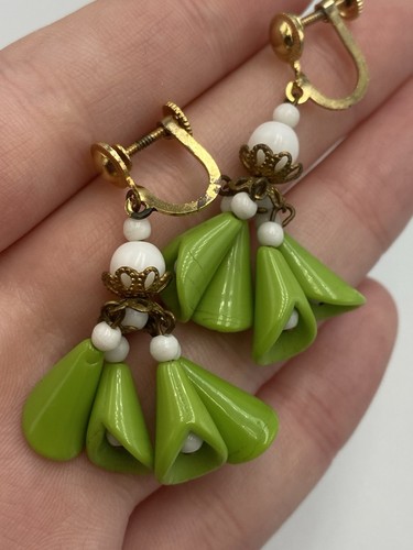Vintage bell flower - flower, screw